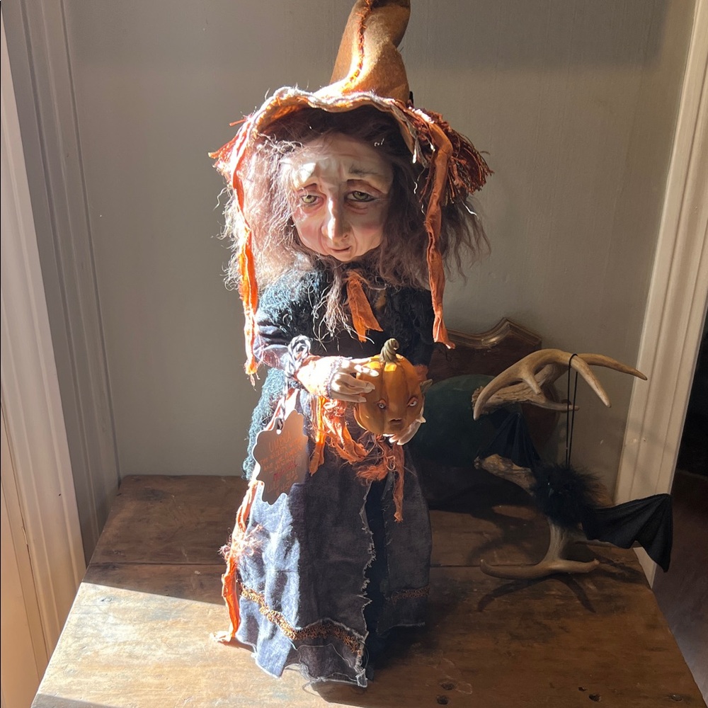 🎃 She is LOVELY & RATE Original 2021 Lulu Lancaster UMBRA the Wickety Witch! 🙀 - Picture 8 of 16